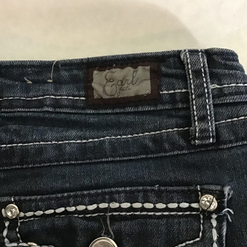 Women's Earl jeans, size 6p petite - Picture 2 of 6